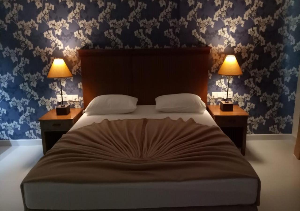 Garden Beach Hotel 칼루타라 외부 사진
