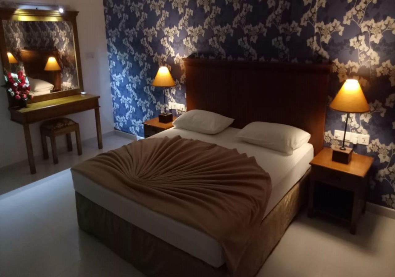 Garden Beach Hotel 칼루타라 외부 사진