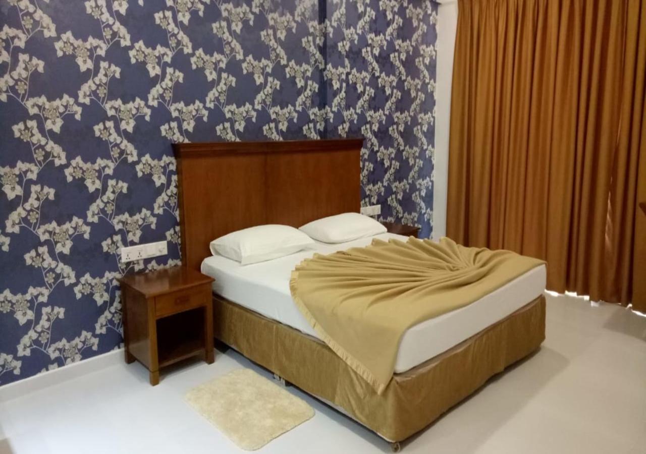 Garden Beach Hotel 칼루타라 외부 사진