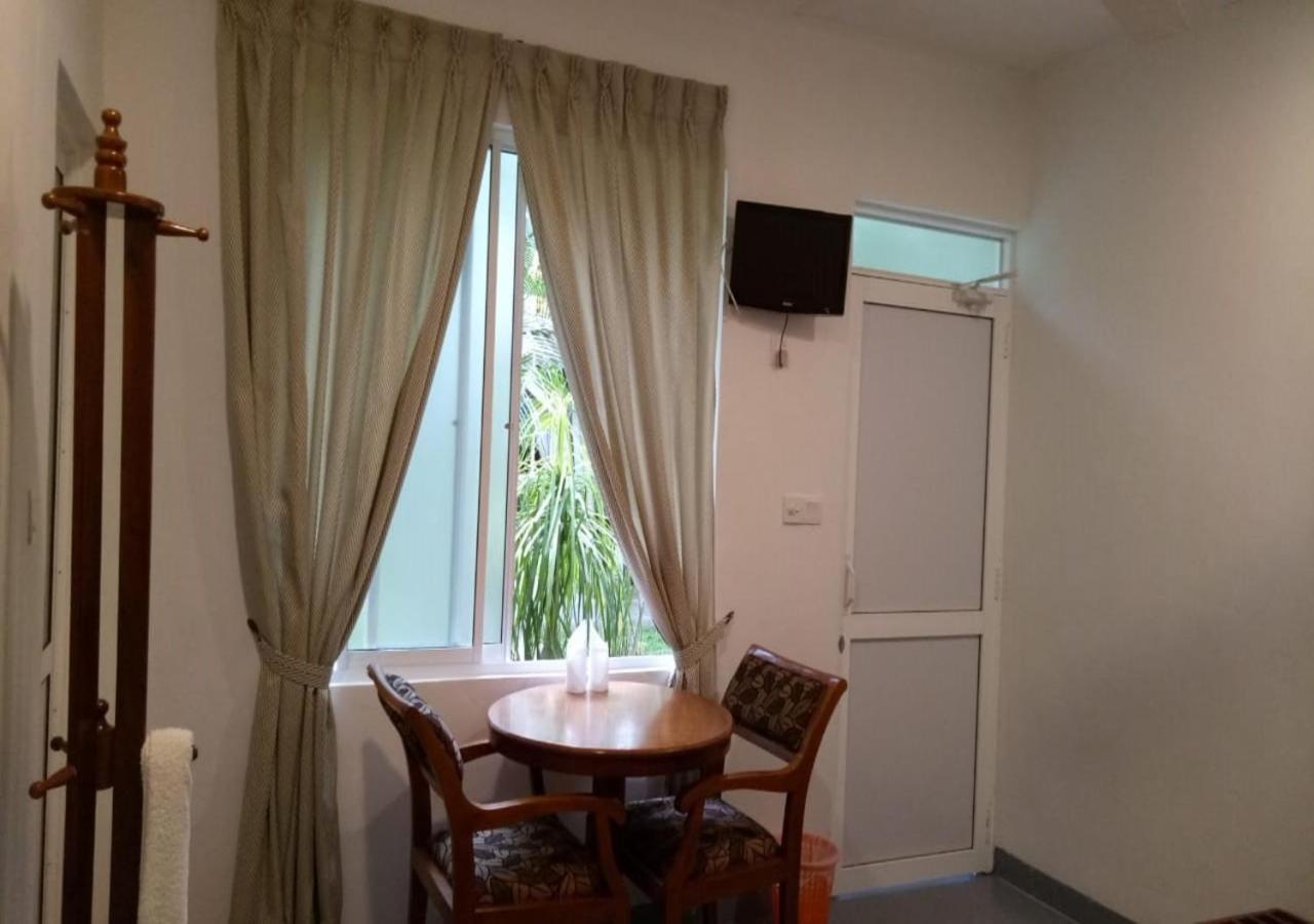 Garden Beach Hotel 칼루타라 외부 사진